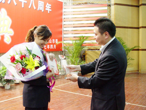 峨眉山茶業唐先洪:打造茶葉頂尖奢侈品牌