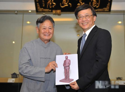 臺灣博物館獲贈宜興紫砂大師作品