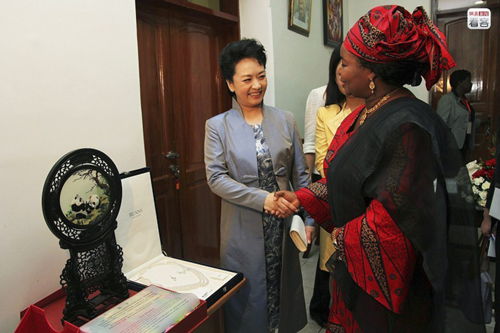 給外國客戶贈送禮品應遵循哪些原則？