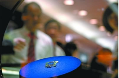 重達48.92克拉黃色巨鉆亮相武漢