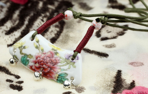 陶瓷首飾的獨(dú)特魅力