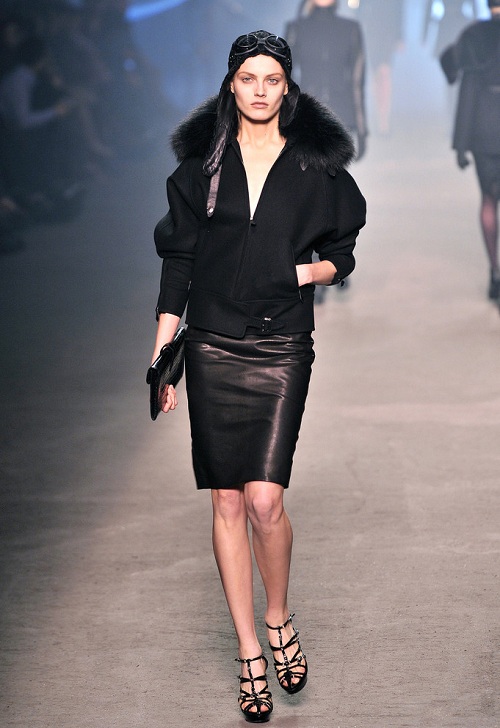 送名牌服飾的男人注重身份象征