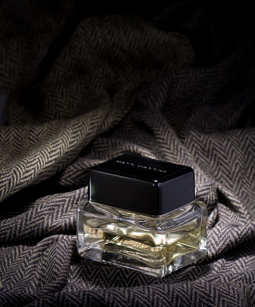 送香水的男人希望與你親密接觸