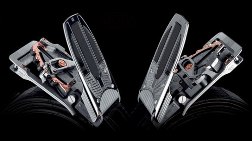 布加迪手工打造天價皮帶扣