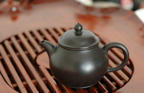 “騰飛濰坊”紫砂壺即將亮相文展會