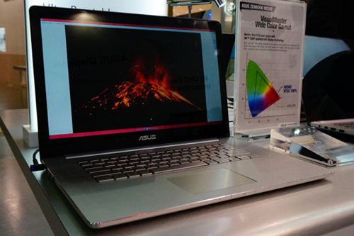 華碩影音筆記本Zenbook NX500評測