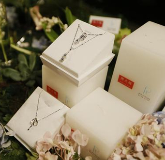 周大福珠寶發(fā)布水中花鉑金系列新品