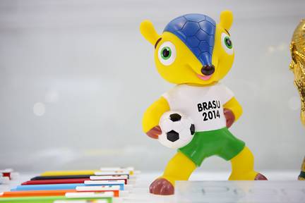 世界杯開幕在即 關(guān)聯(lián)行業(yè)如何搶灘商機(jī)