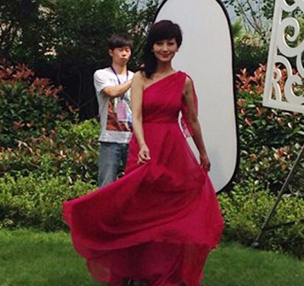 趙雅芝為博洋家紡拍攝宣傳大片