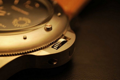 沒(méi)有好表帶，如何炫戴復(fù)古表？