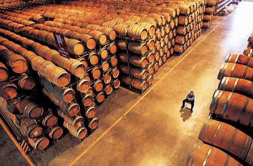 “名酒定制”興起 “傳統(tǒng)文化”回歸