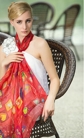 用絲巾纏繞的柔情