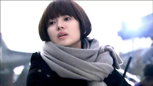 太平輪駛過，看喬妹如何巧搭絲巾成焦點！