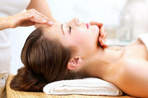 領(lǐng)免費禮品 卻被美容院“逼著”消費